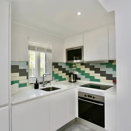 Monte B Cd 294 - Cleverdetails, Sleeps 2 Adults And 2 Children, 4 Salted Water Pools Apartman