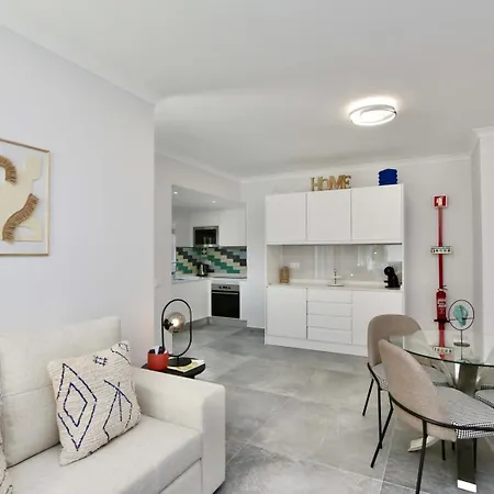 Monte B Cd 294 - Cleverdetails, Sleeps 2 Adults And 2 Children, 4 Salted Water Pools Apartman *