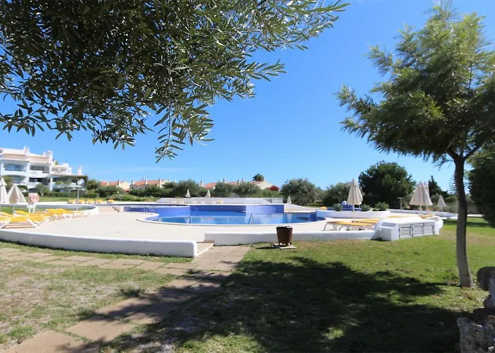 Monte B Cd 294 - Cleverdetails, Sleeps 2 Adults And 2 Children, 4 Salted Water Pools Apartament Quarteira